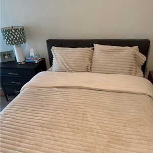 Frye Cream Queen Comforter Set